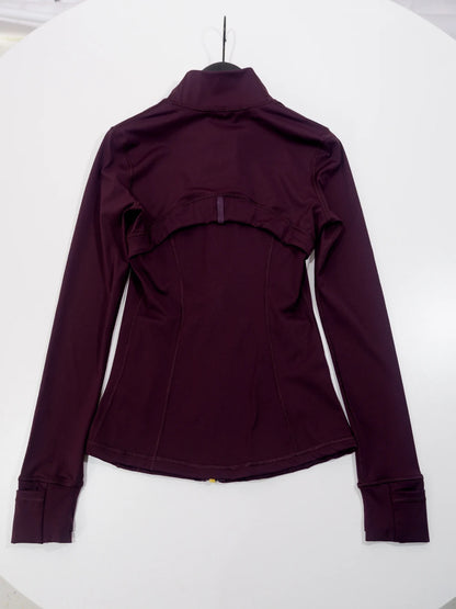 Gold zipper jacket and yoga pants set. 
Quick-dry and breathable, slimming and lightweight, tight-fitting