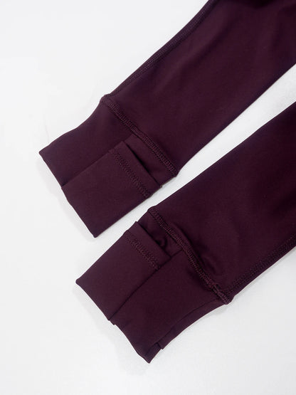 Gold zipper jacket and yoga pants set. 
Quick-dry and breathable, slimming and lightweight, tight-fitting