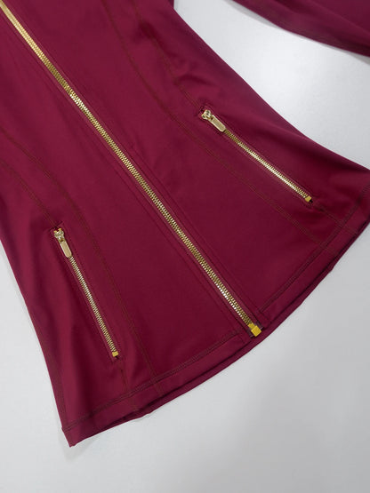 Gold zipper jacket and yoga pants set. 
Quick-dry and breathable, slimming and lightweight, tight-fitting