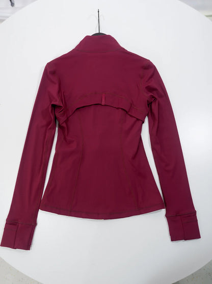 Gold zipper jacket and yoga pants set. 
Quick-dry and breathable, slimming and lightweight, tight-fitting